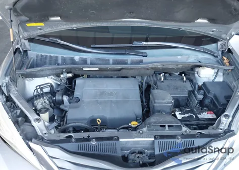 2013 Toyota Sienna Xle V6 8 Passenger from USA, damaged, VIN 5TDYK3DC1DS360089